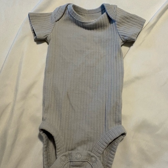 Carter's Light Gray Ribbed Bodysuit - Picture 1 of 3